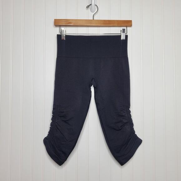 Lululemon Women's Black In The Flow Crop II Size 4 Leggings Activewear Workout - Picture 5 of 6